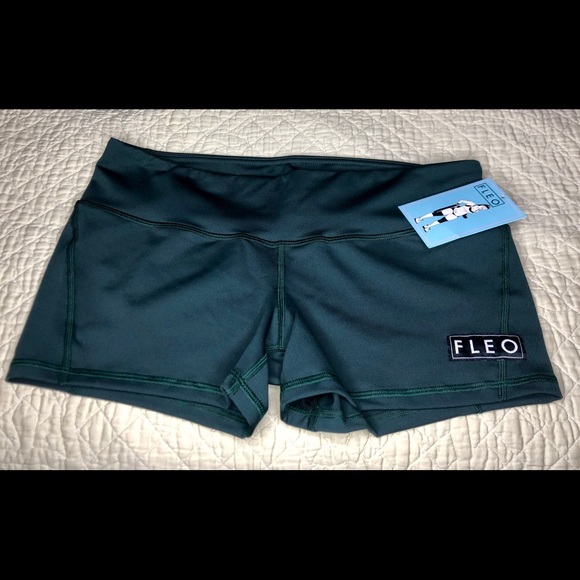 Fleo Pants - NWT Forest green 3.25 contour fleos